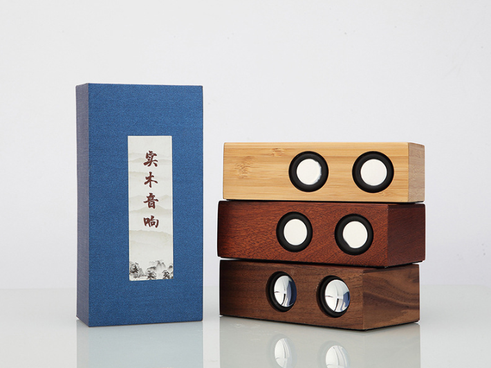 Black technology retro wooden bluetooth speaker